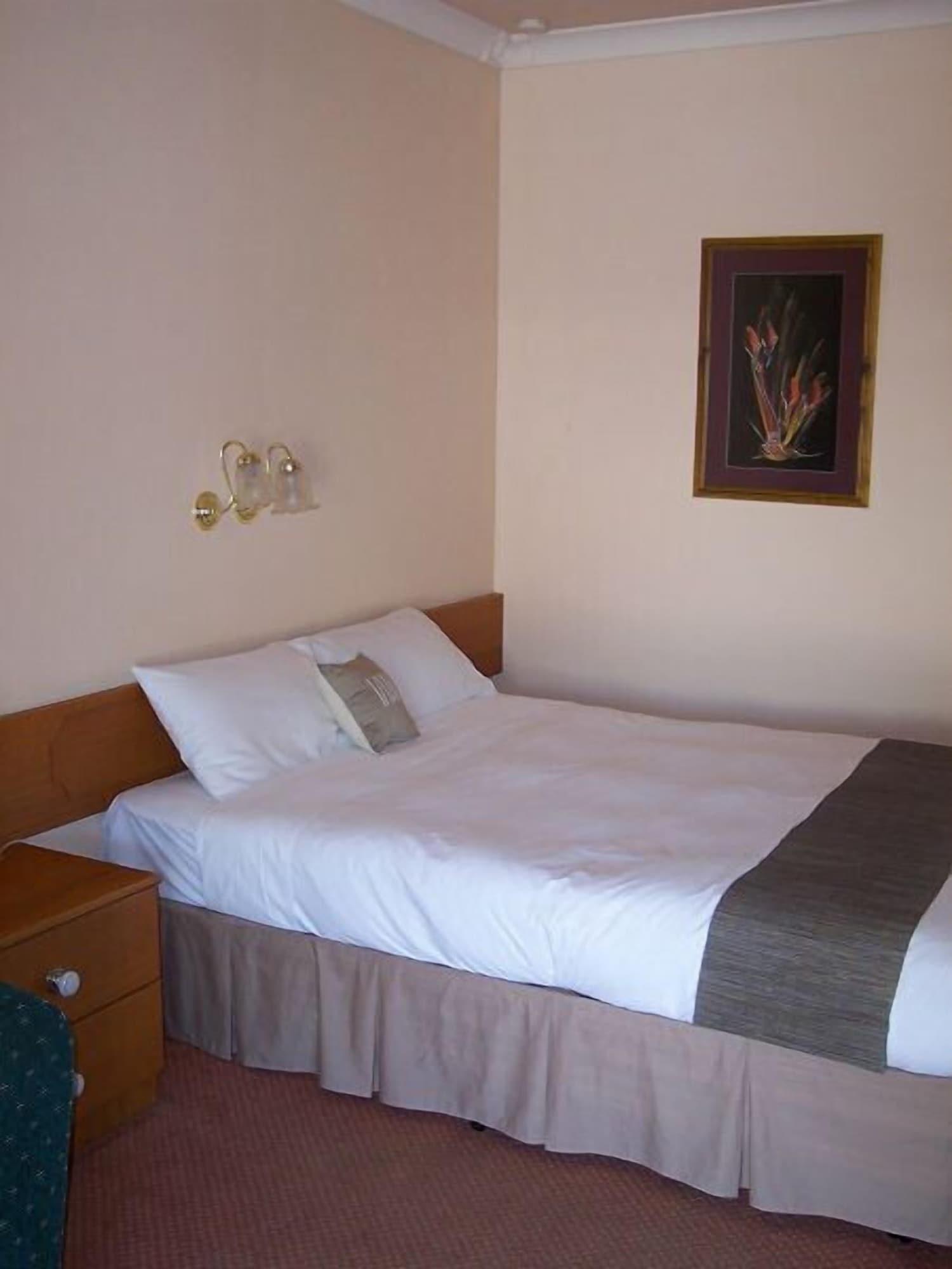 Philadelphia Motor Inn Ечука Екстериор снимка