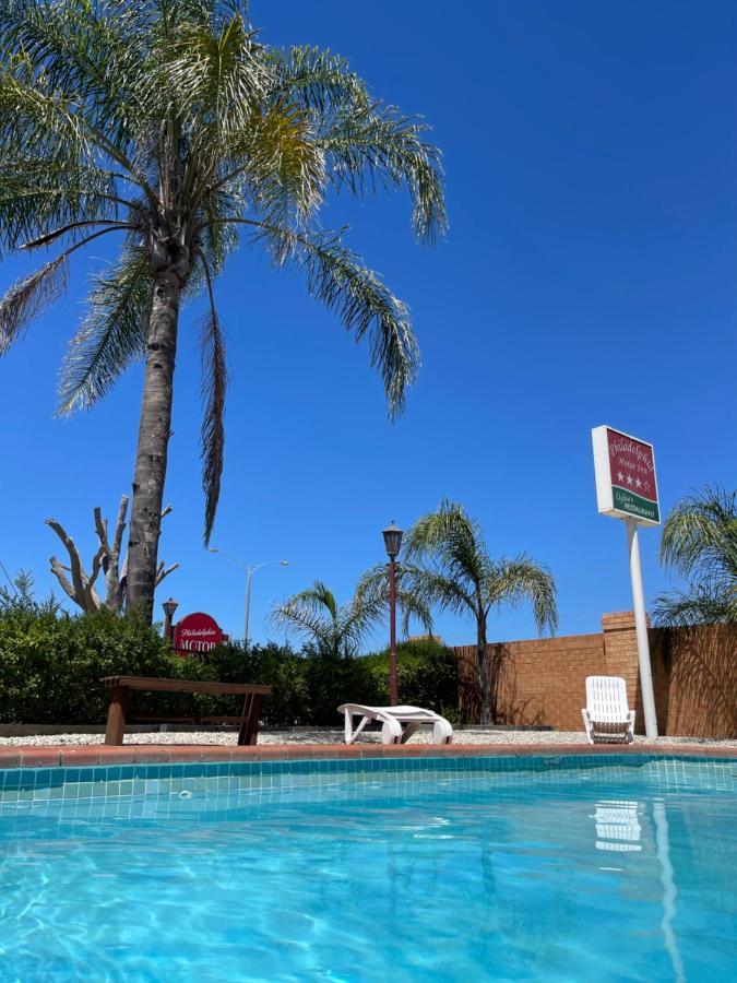 Philadelphia Motor Inn Ечука Екстериор снимка