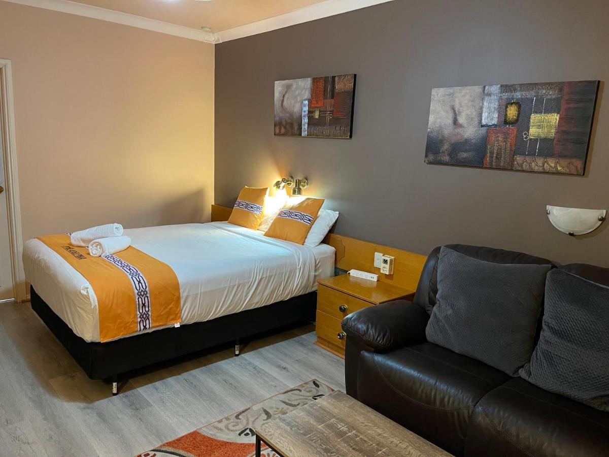 Philadelphia Motor Inn Ечука Екстериор снимка