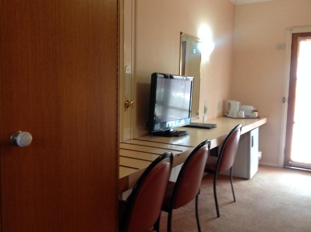 Philadelphia Motor Inn Ечука Екстериор снимка