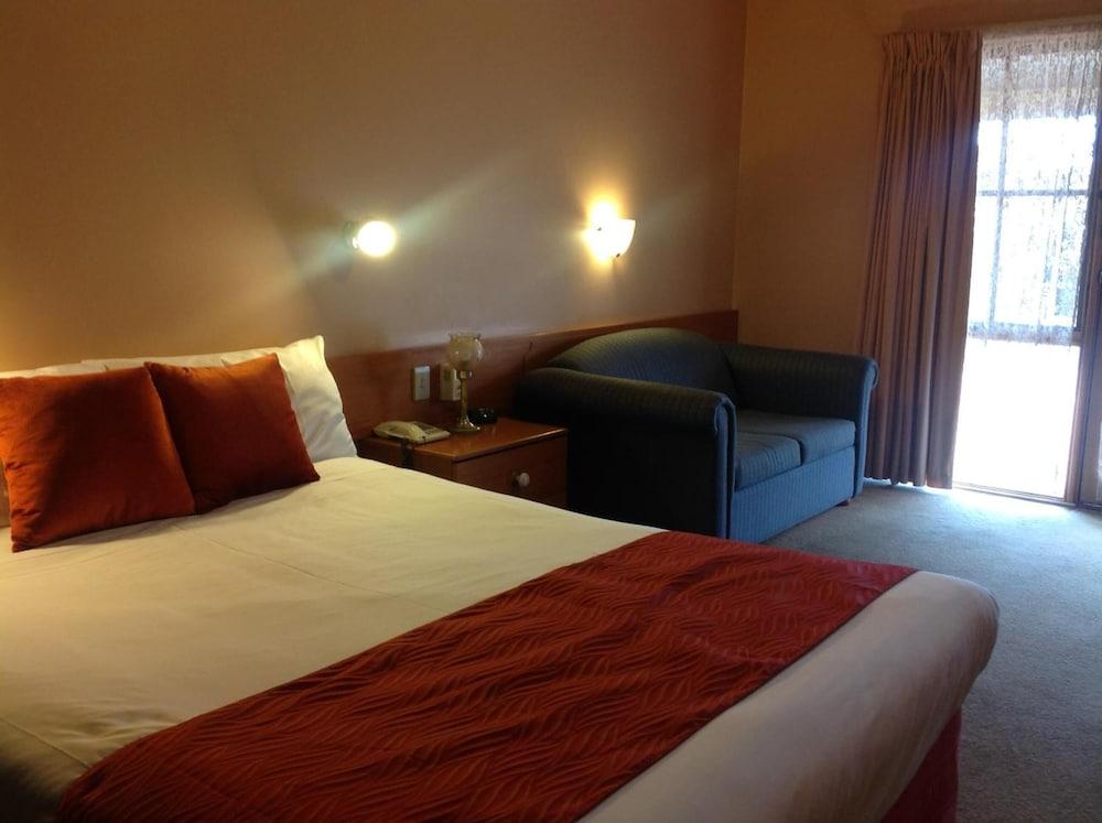 Philadelphia Motor Inn Ечука Екстериор снимка
