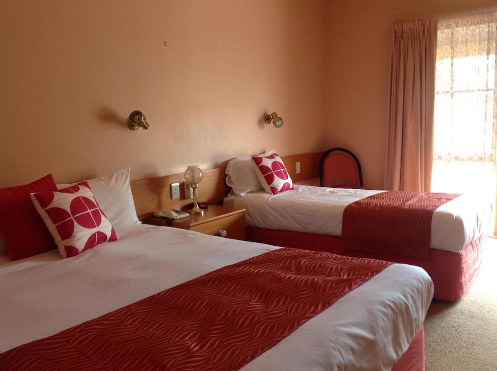 Philadelphia Motor Inn Ечука Екстериор снимка