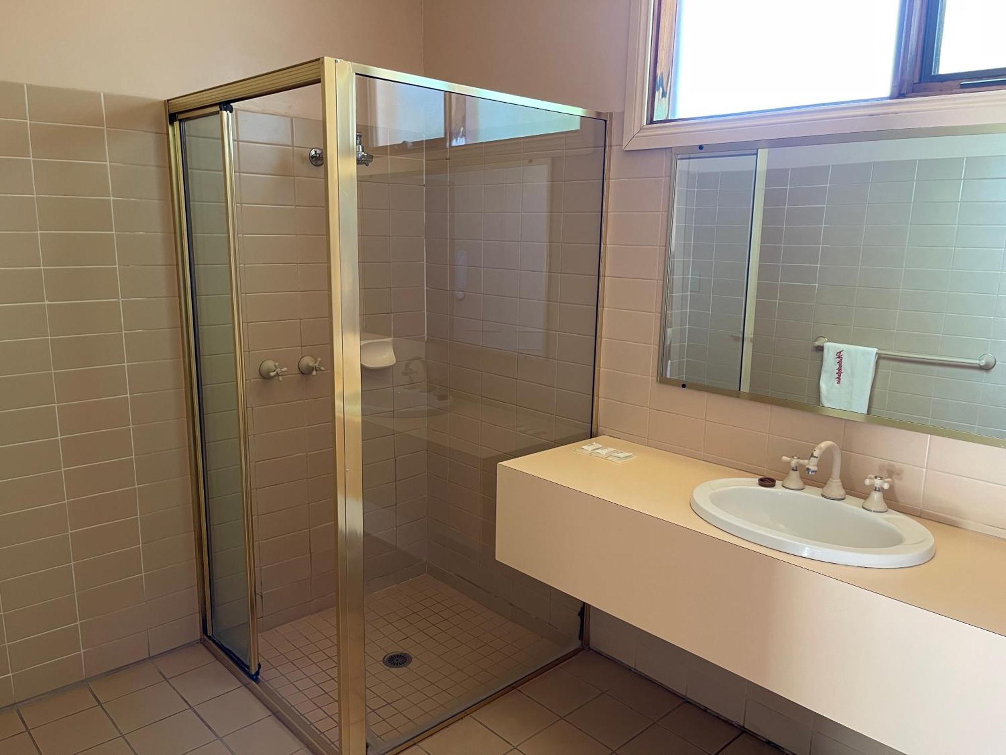 Philadelphia Motor Inn Ечука Екстериор снимка