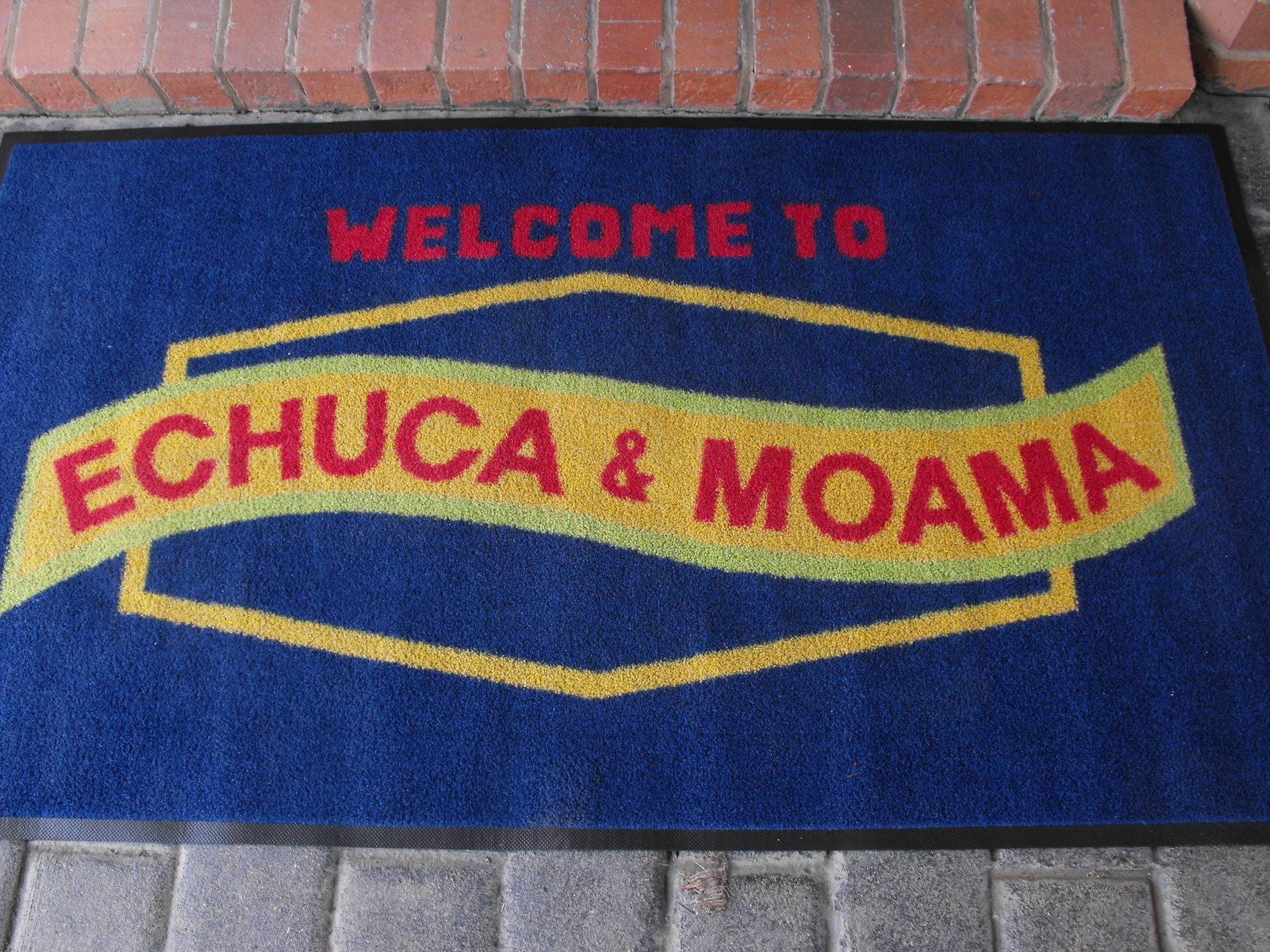 Philadelphia Motor Inn Ечука Екстериор снимка